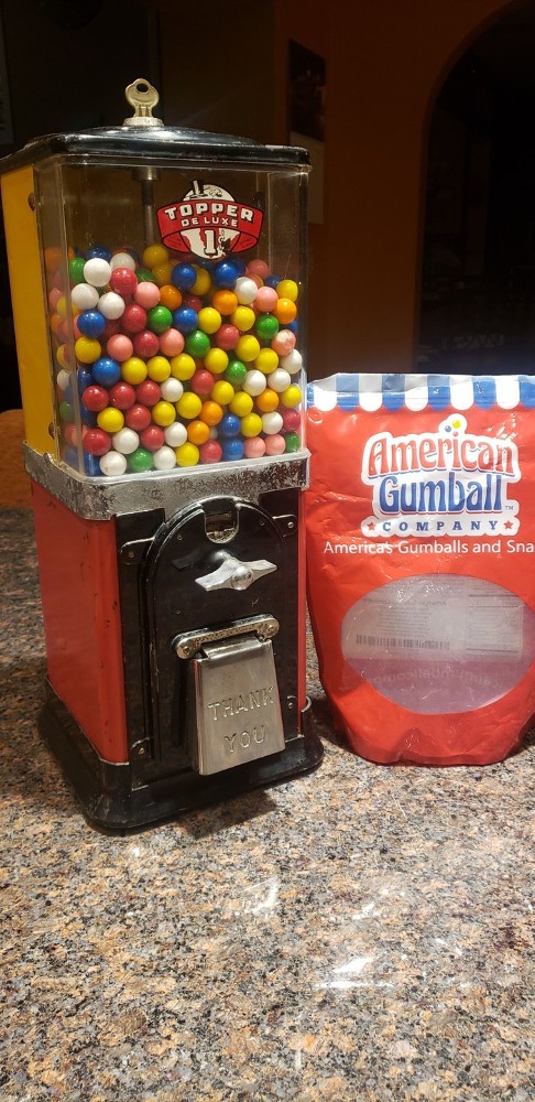 Lot S24-113 - 1950 Toppers 1 Cent Gumball Machine | Saratoga